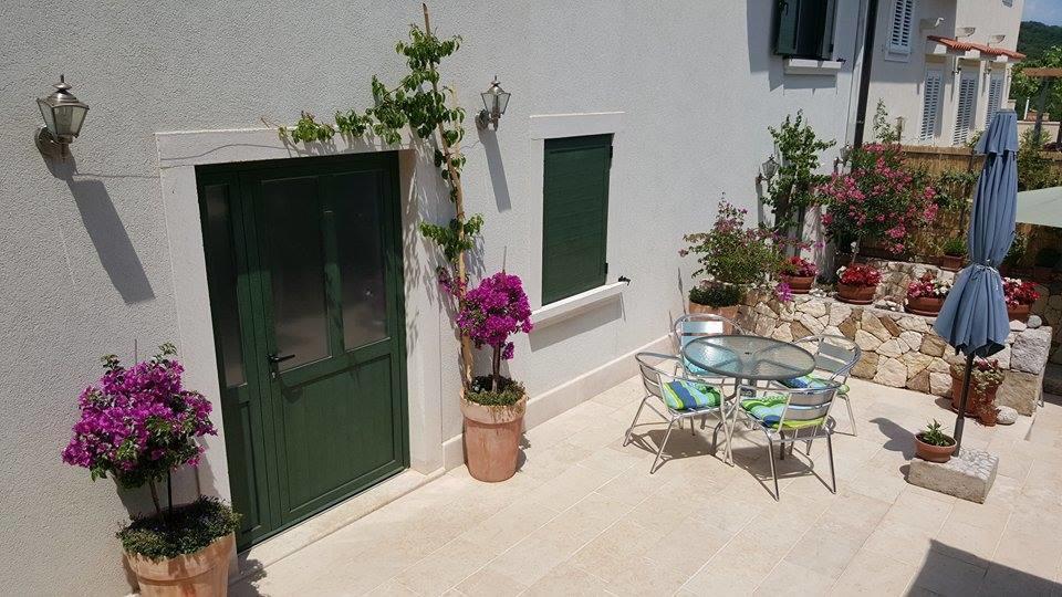 Apartments Villa Ina Brseč Chambre photo